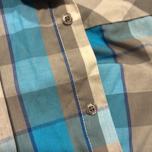 Zoo York Plaid Casual Button-Down - Picture 4 of 9